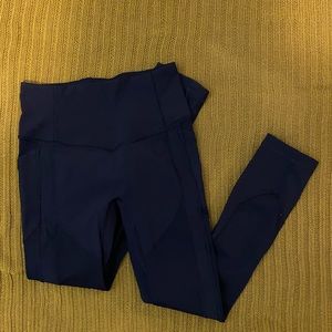 Like new Lululemon All the right places 23” Sz4